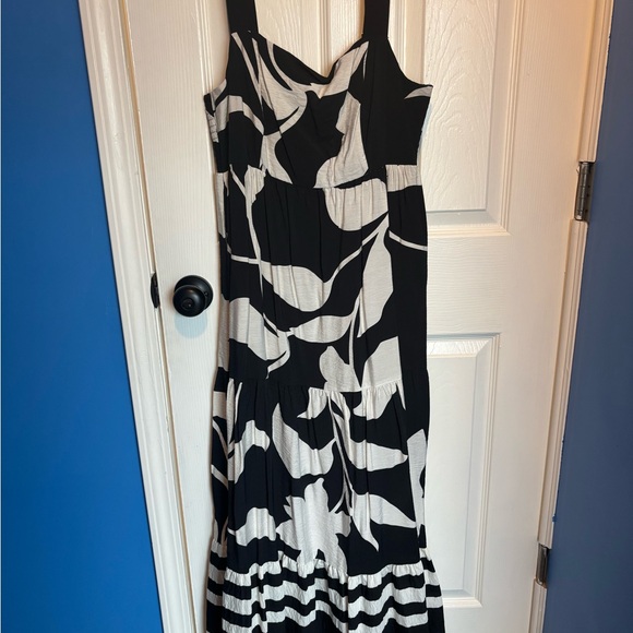 Nine West Dresses & Skirts - Nine West Black and White Maxi Dress